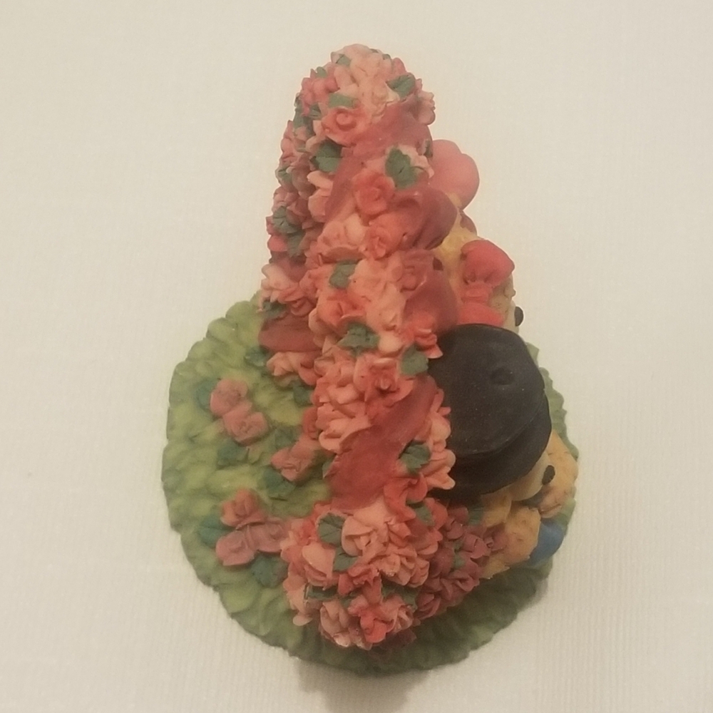EUC vtg teddies figurine w roses & hearts - Picture 5 of 6